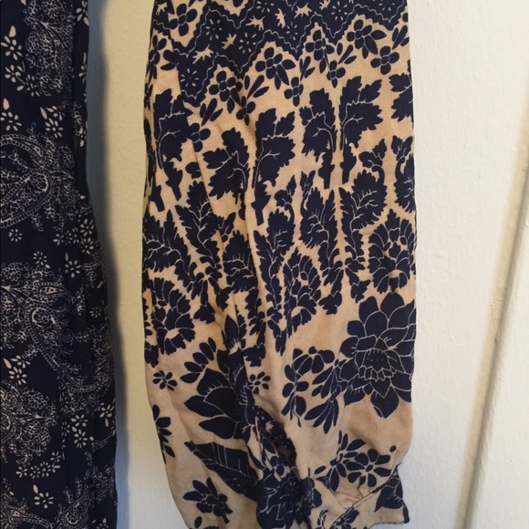 **SOLD** Paisley Maxi Dress with Pockets - Picture 6 of 6